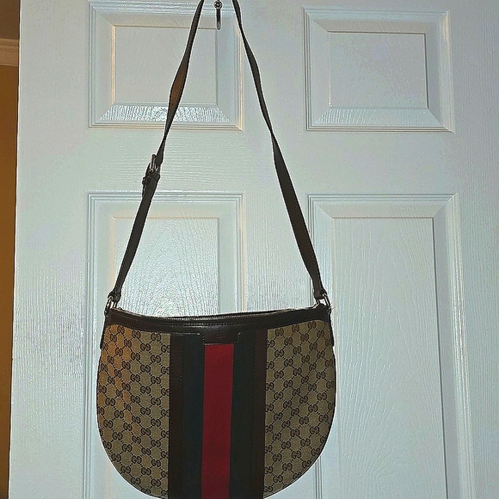 Authentic Gucci GG Canvas Vintage Web Messenger Crossbody